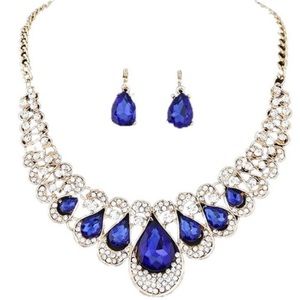 Stunning Estate faux sapphire necklace & earrings set.